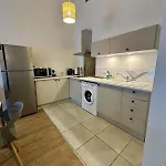Grand T2 Proche Bordeaux Et Arkea Arena, Netflix, Wifi, Nespresso Cenon