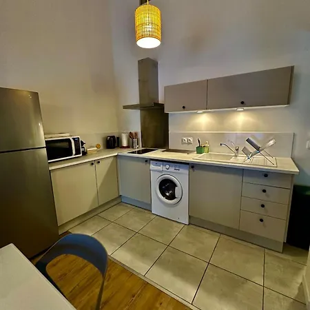 Grand T2 Proche Bordeaux Et Arkea Arena, Netflix, Wifi, Nespresso * Cenon